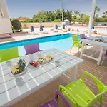 Akefalo - Beautiful 3 Bedroom With Private Pool