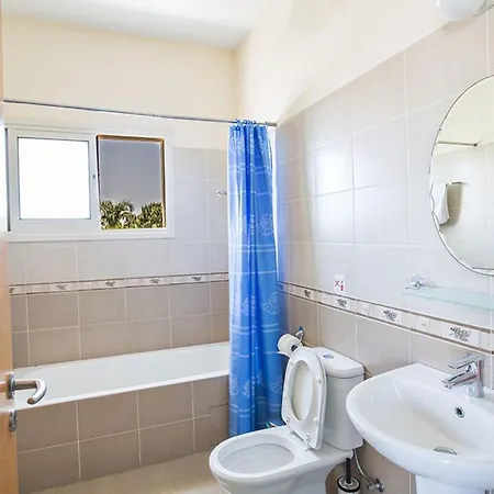 Vilă Akefalo - Beautiful 3 Bedroom With Private Pool - Close To Amenities