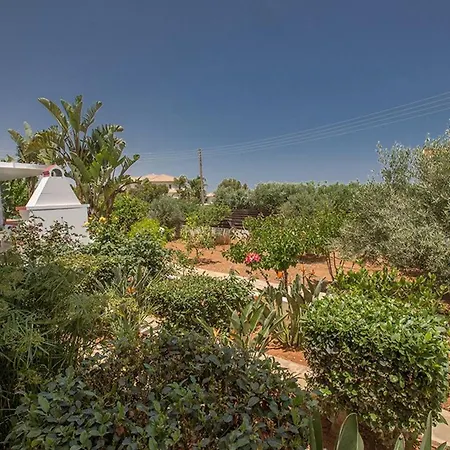 Вилла Akefalo - Beautiful 3 Bedroom With Private Pool