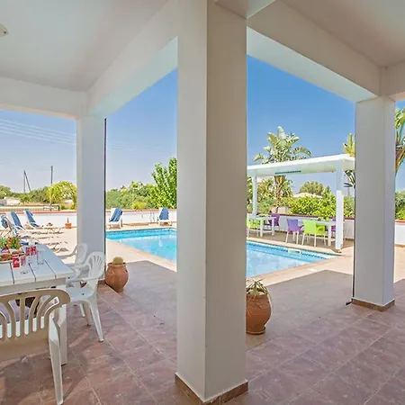 فيلة Akefalo - Beautiful 3 Bedroom With Private Pool